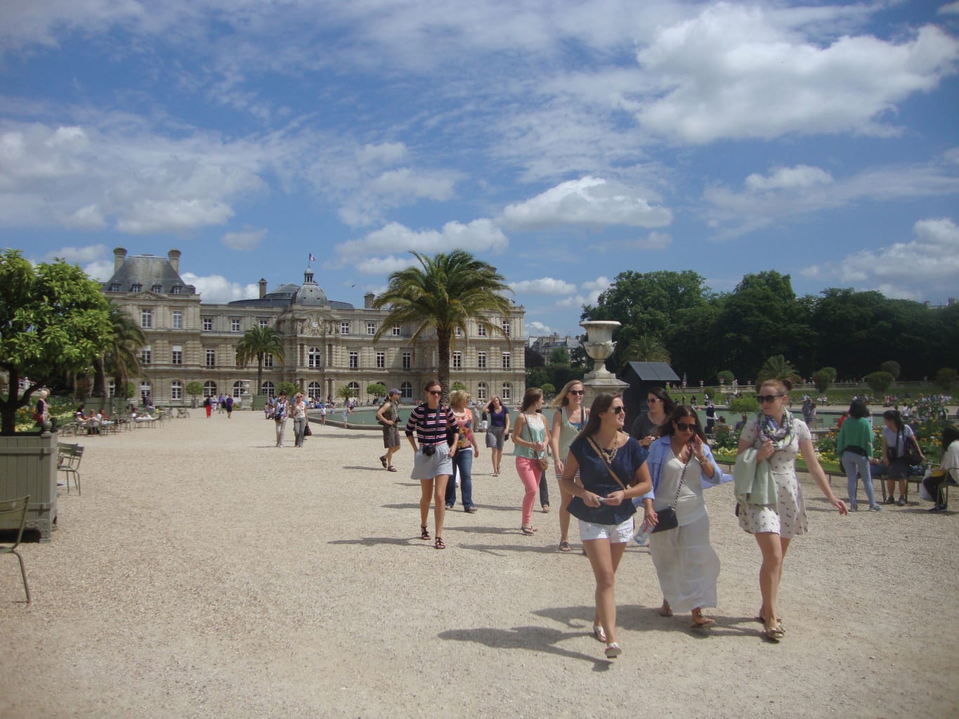 Students walking around Versailles.