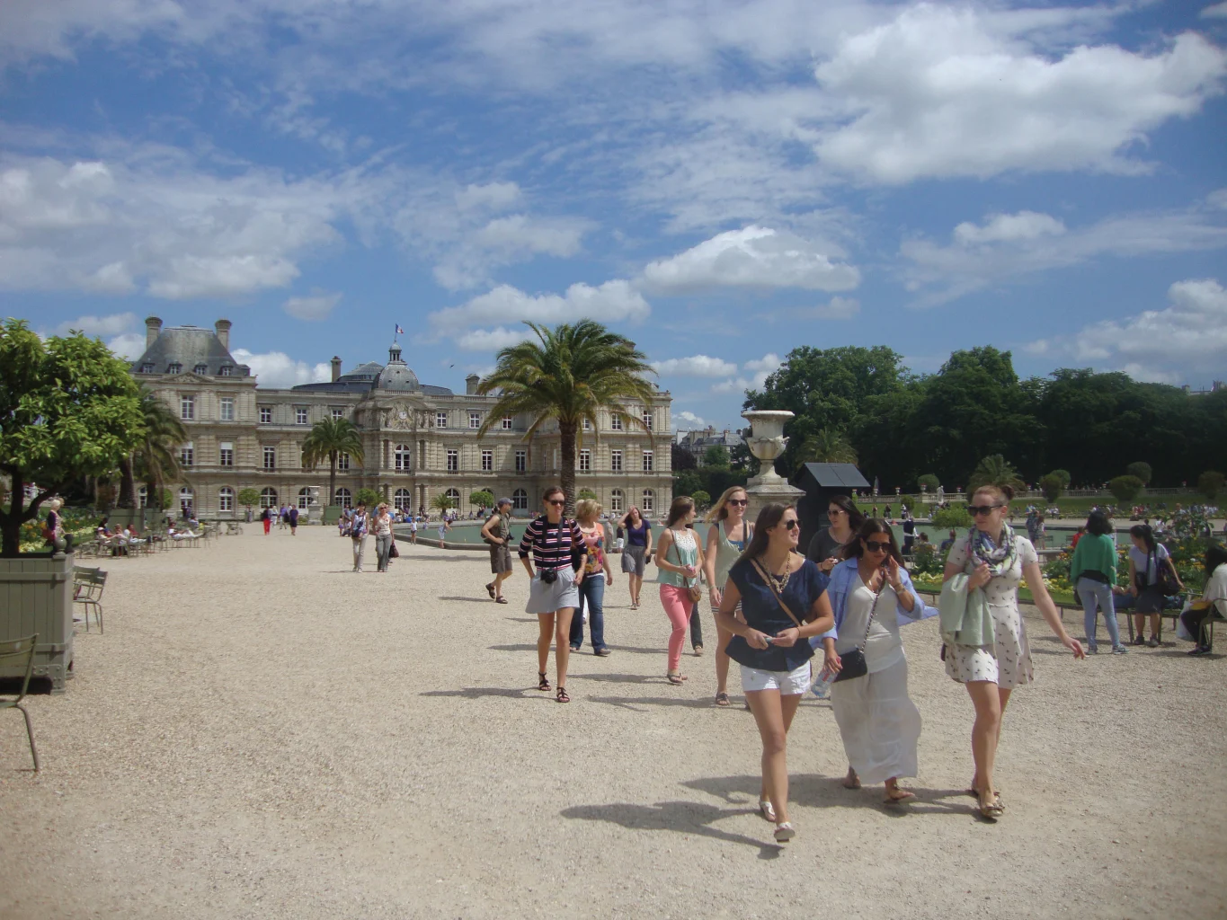 Students walking around Versailles.