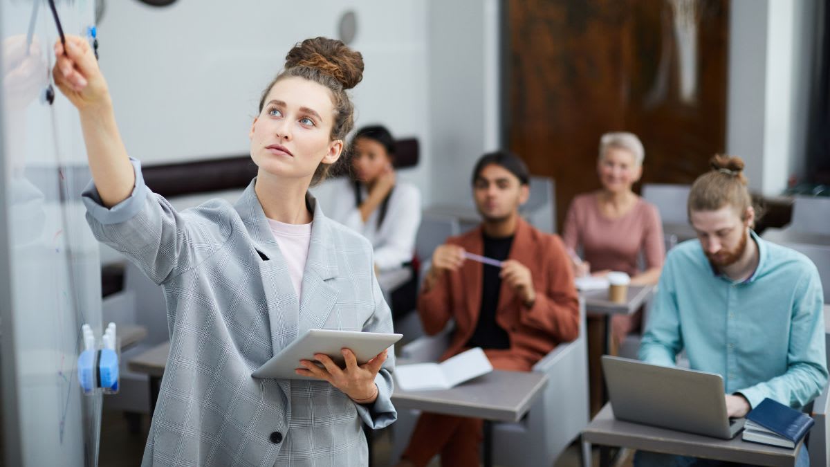 Benefits of Study Abroad Programs at AACSB-Accredited Schools Benefits of Study Abroad Programs at AACSB-Accredited Schools