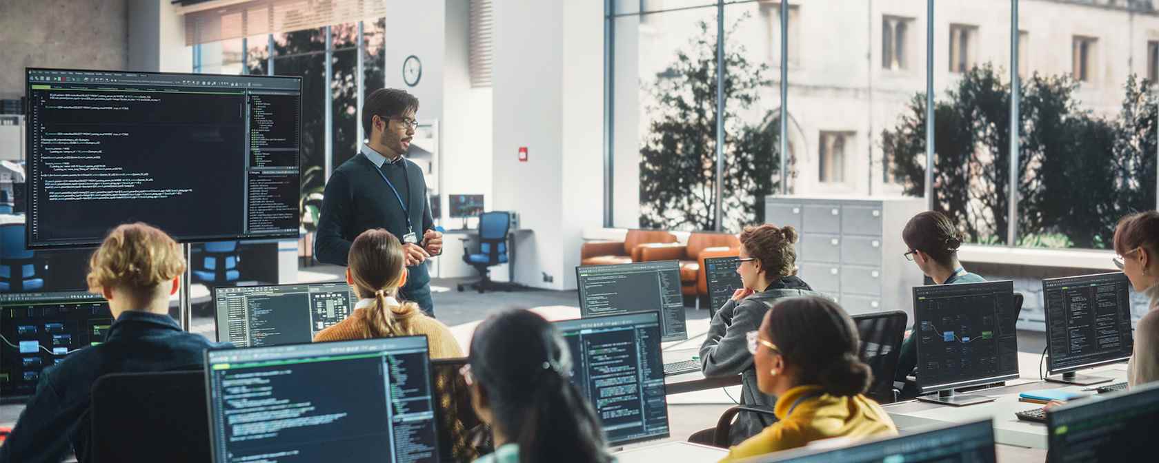 Computer Internship Program Computer Science Internships - AIFS Abroad
