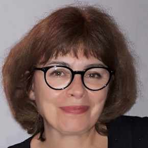Miranda Rea headshot.