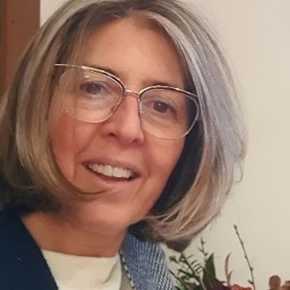 Simona Michelotti headshot.