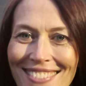 Sinéad Sheehan headshot.