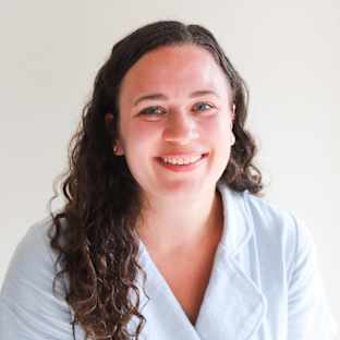 Emma Freese headshot.