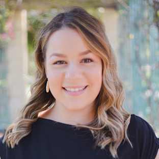 Laura Miranda-Rivera headshot.