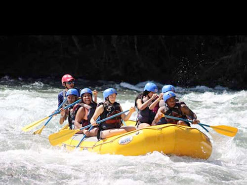 AIFS Abroad students white water rafting in San Jose, Costa Rica.