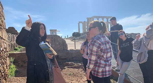 AIFS Abroad students.